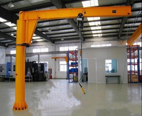 潮州立柱式懸臂吊年末曝光 高效靈活的單梁起重機引領工業新變革